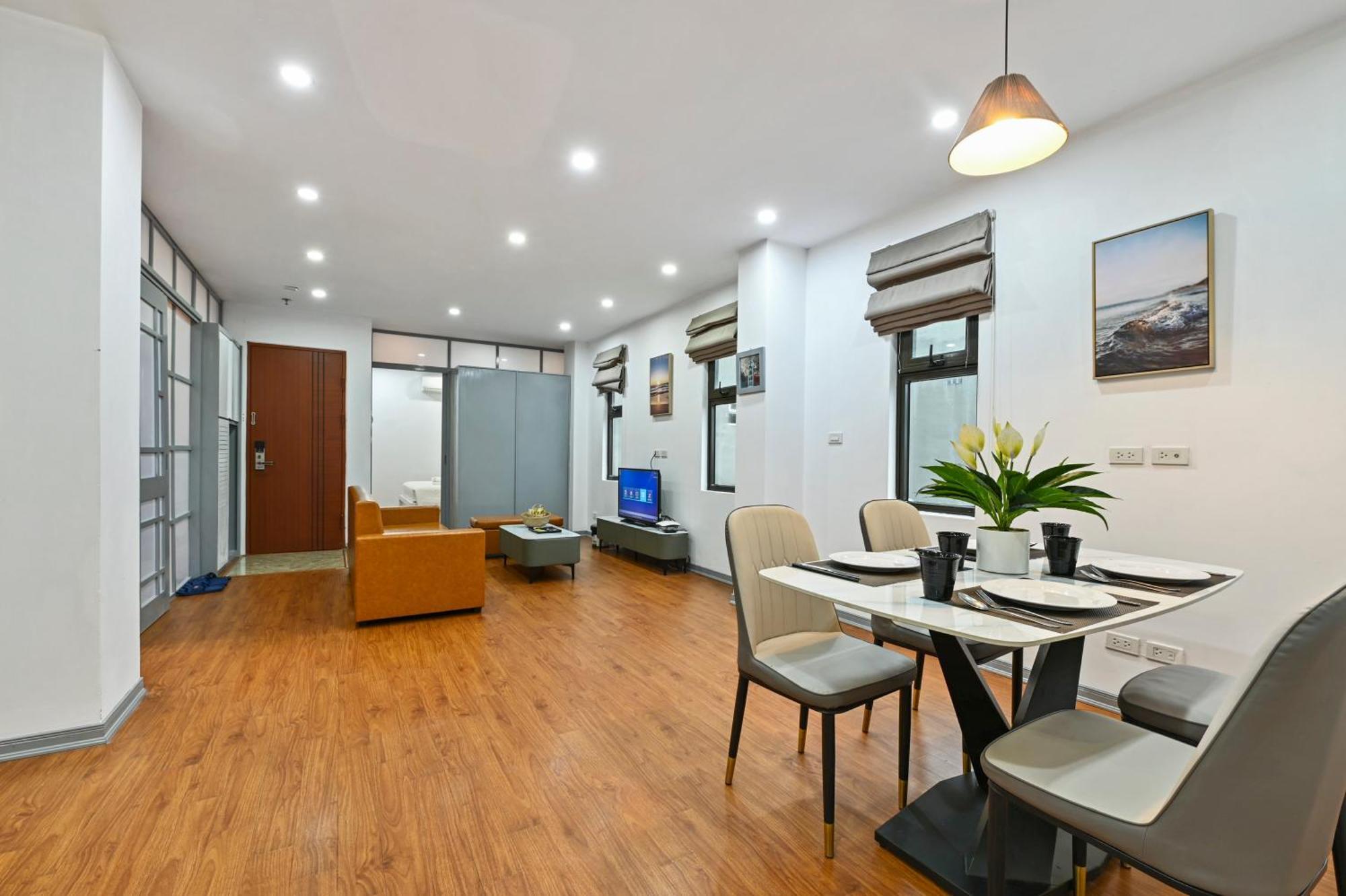 Housing22 Service 20 Linh Lang Apartment Hanoi