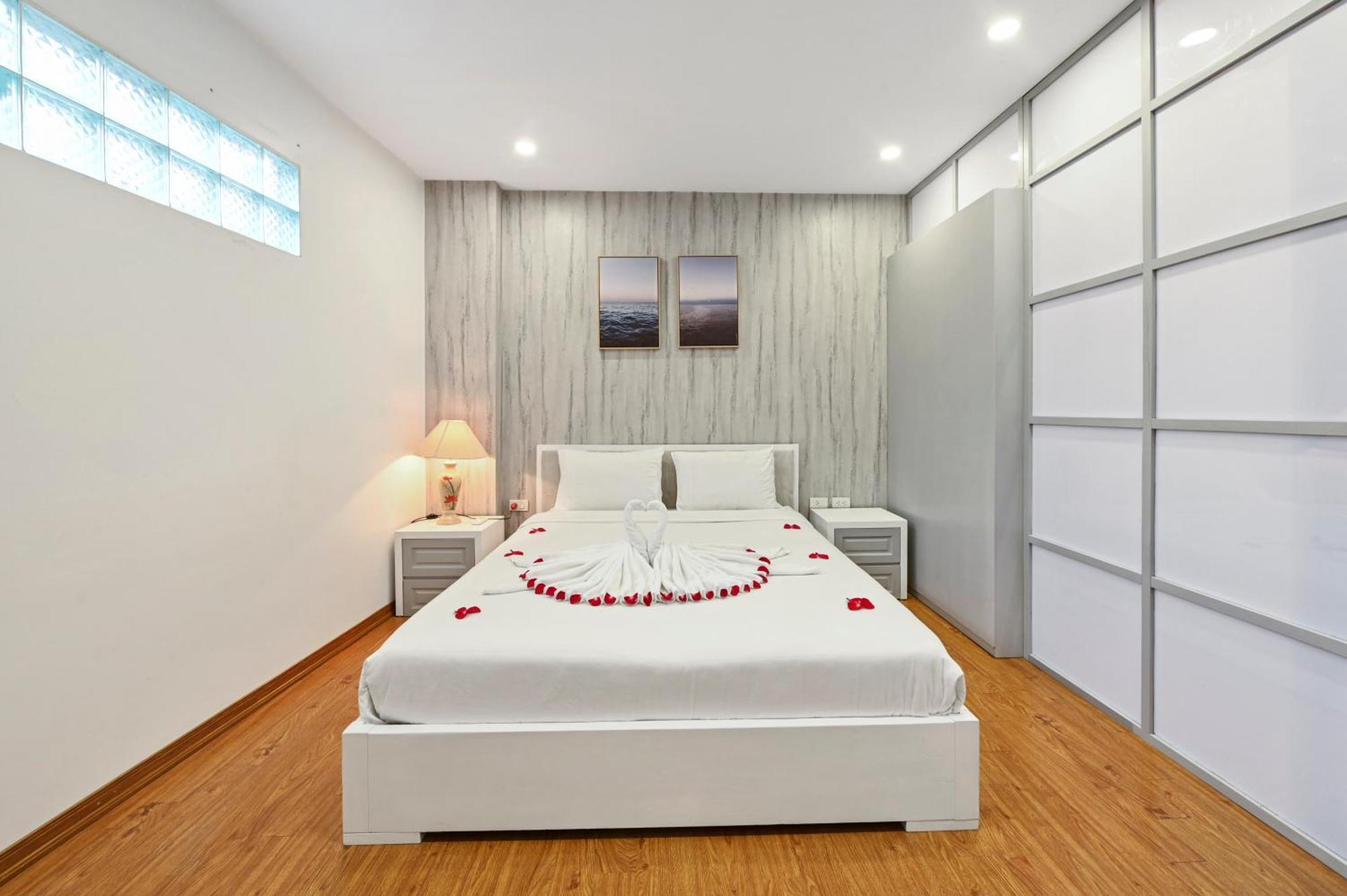 Housing22 Service 20 Linh Lang * Hanoi