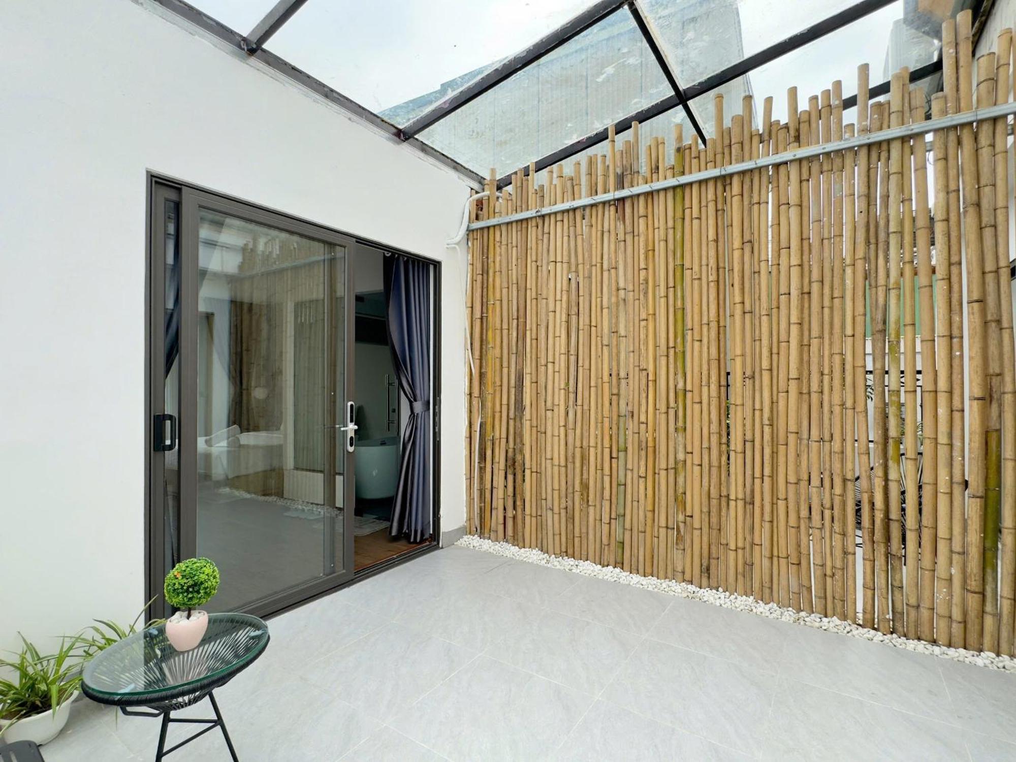 Housing22 Service 20 Linh Lang Hanoi