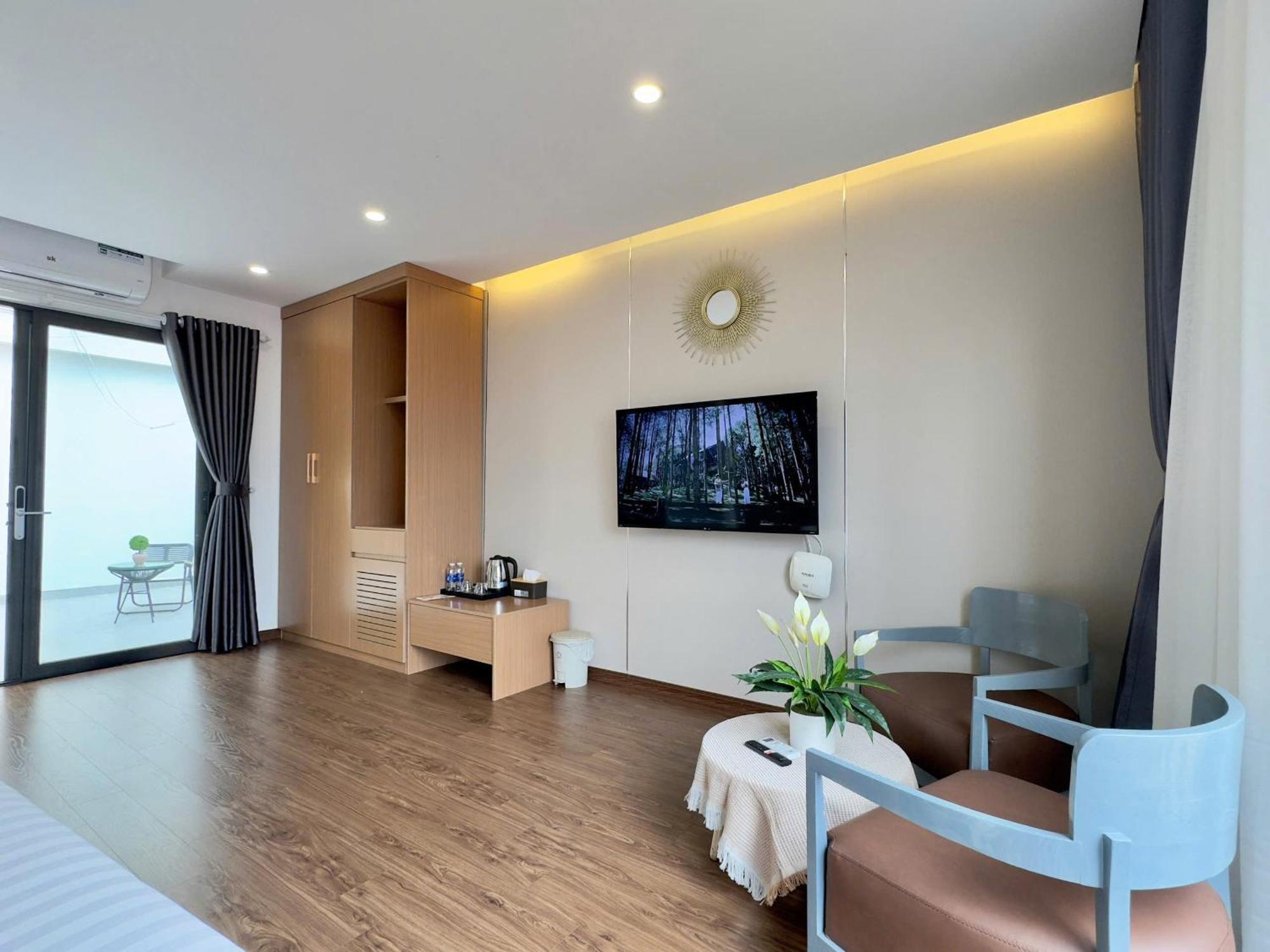 Housing22 Service 20 Linh Lang Apartment Hanoi