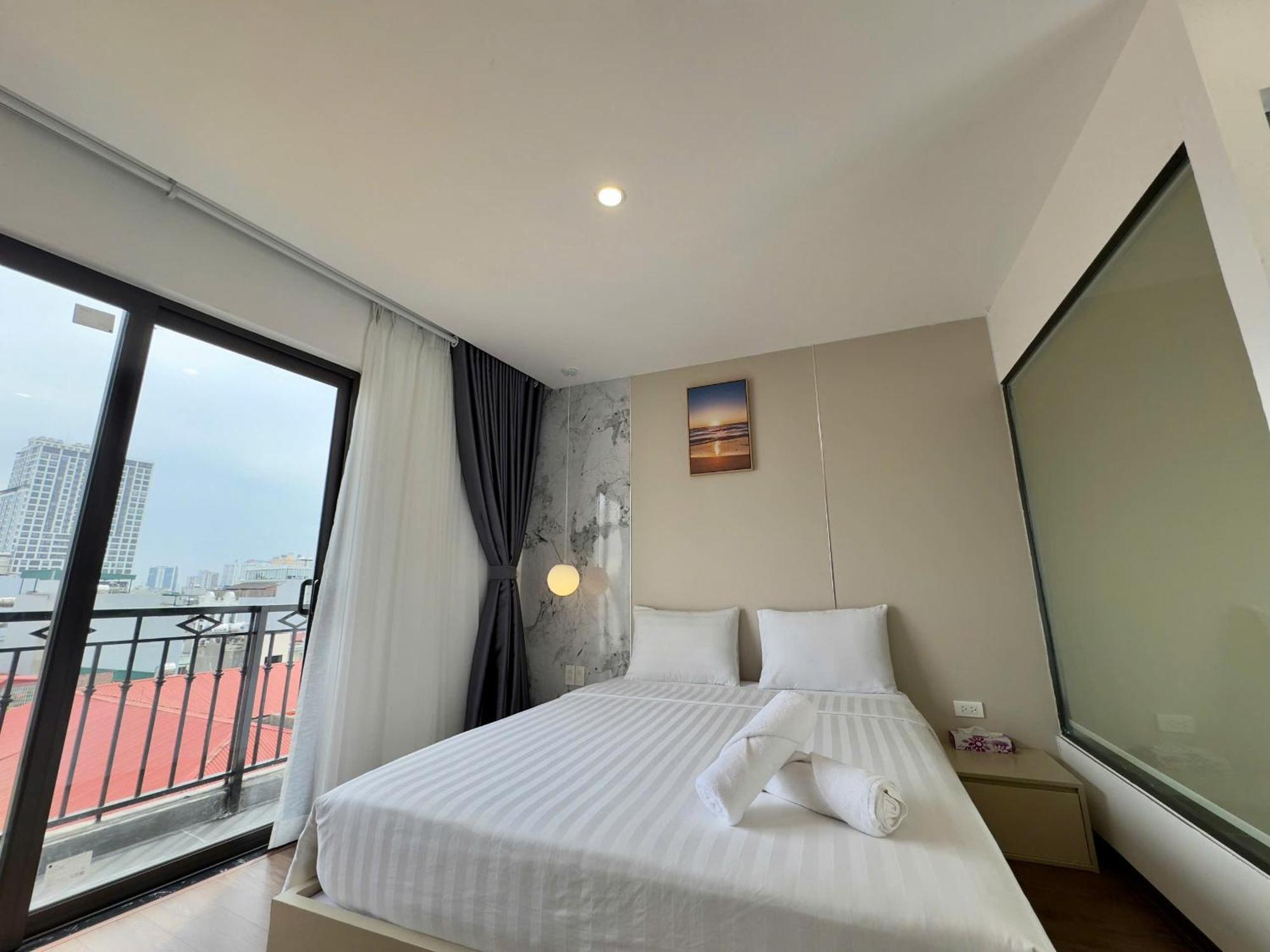 Apartment Housing22 Service 20 Linh Lang *