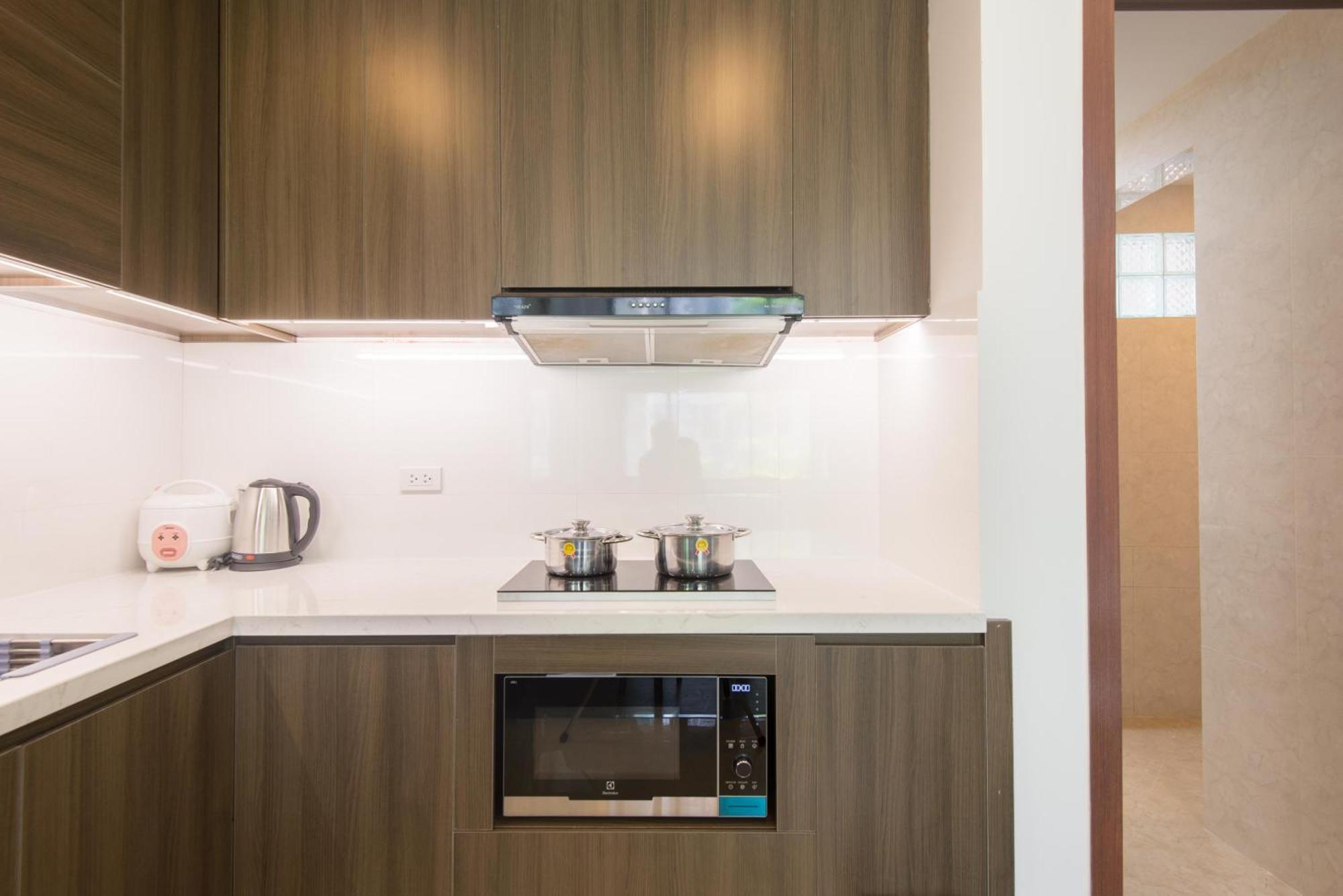 Housing22 Service 20 Linh Lang * Hanoi