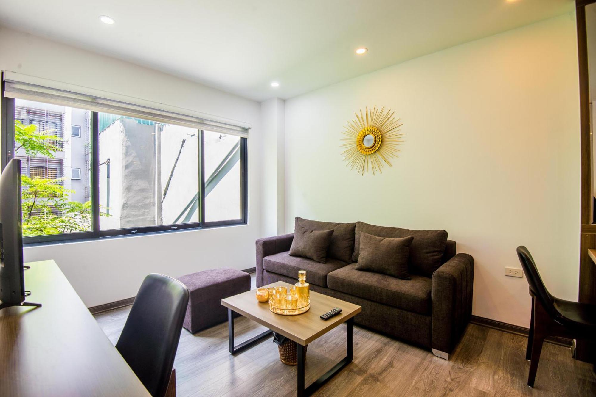 Housing22 Service 20 Linh Lang * Hanoi
