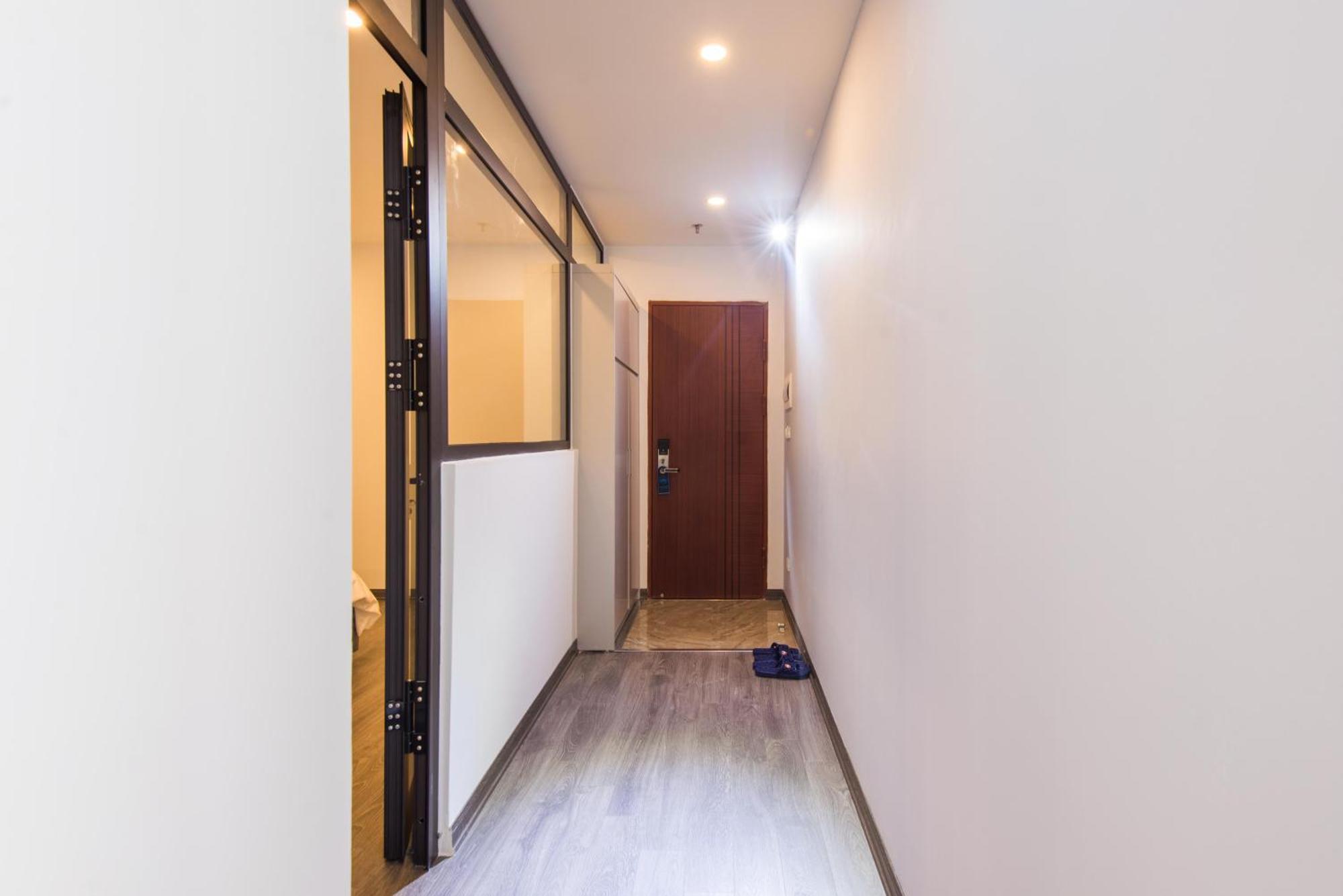 Apartment Housing22 Service 20 Linh Lang *