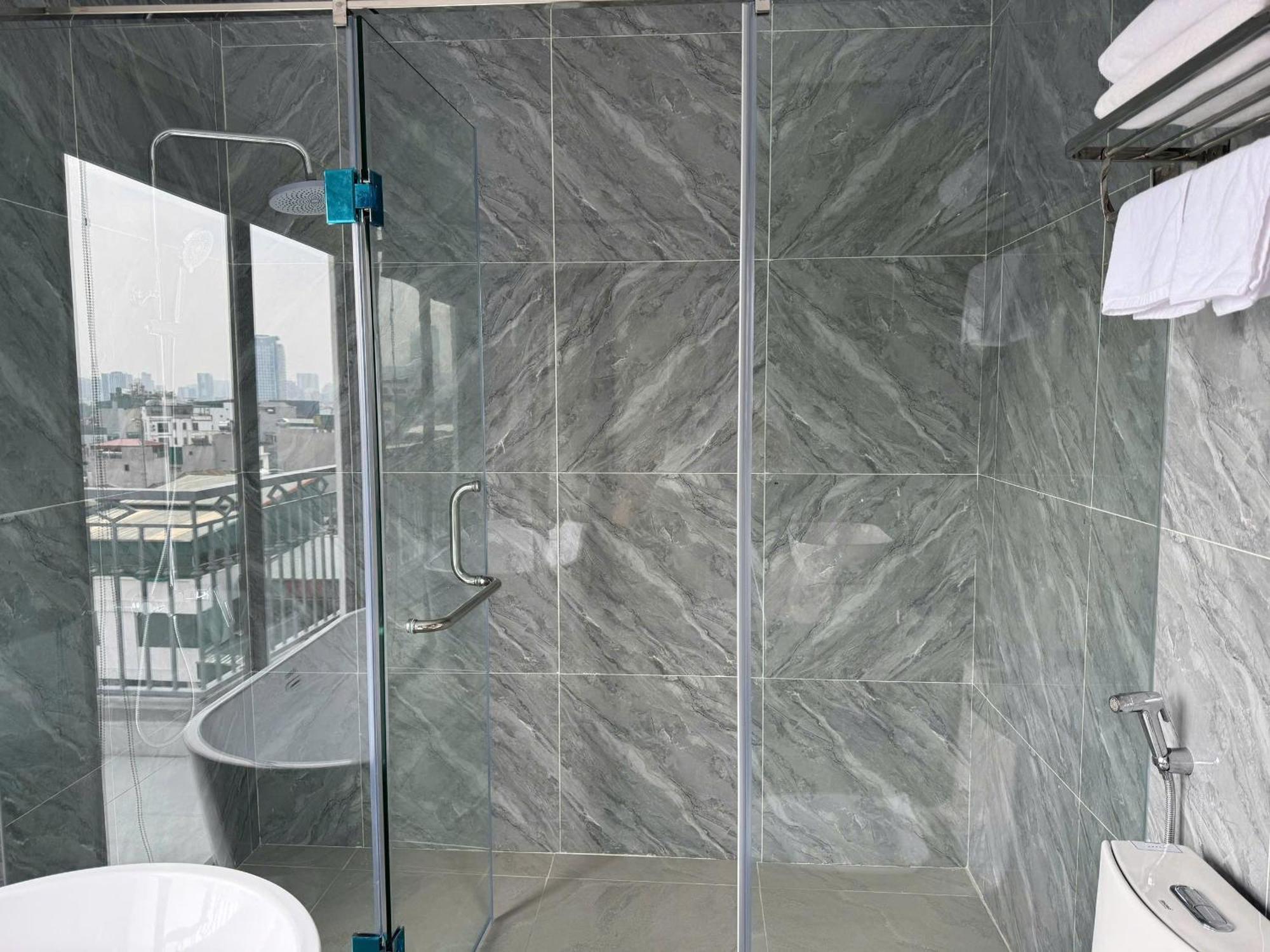 Housing22 Service 20 Linh Lang Apartment *